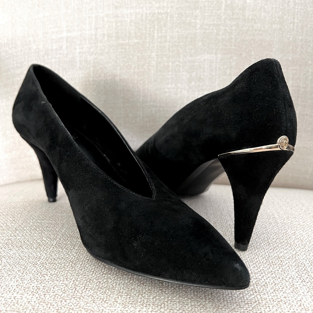 Michael Kors Lizzy Suede Mid Pump Heels - black - size 7